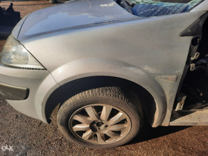 Prednji lijevi blatobran RENO MEGANE 2 MEGAN DIJELOVI