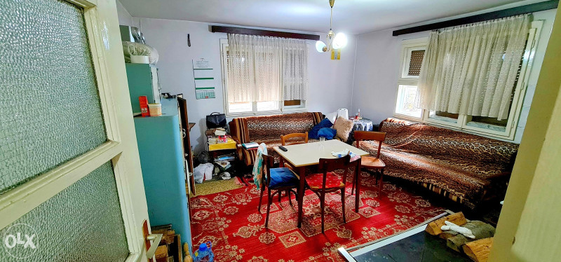 Kuća na ravnom pored asfalta 4