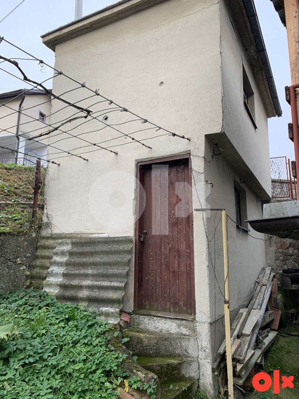 MAGLAJ KUCA NA PRODAJU DVA SPRATA USELJIVA 15