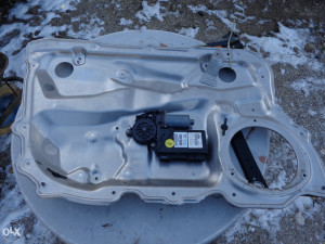 Audi A8 2006g podizač stakla prednji lijevi 062 302 400