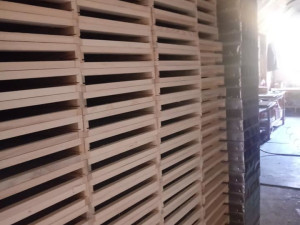 Podnica  za kosnicu -puno drvo