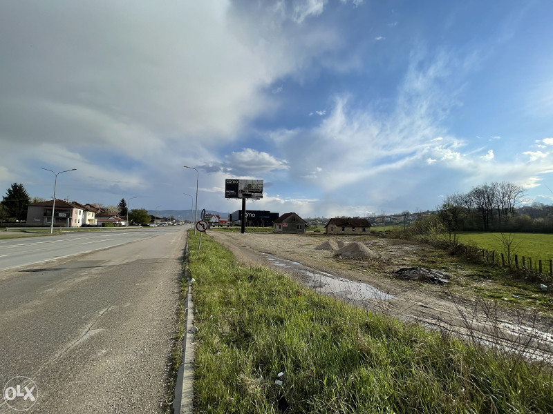 Banja Luka plac-zemljiste 5.500 m2 uz glavnu cestu-tranzit 4