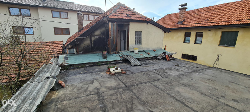 NADOGRADNJA na GARAZAMA - MOGUCE 2x Apartmana ili 1x STAN VISOKO