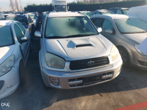 Farovi tojota rav 4
