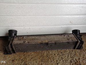 Hladnjak interkulera interkuler bmw e90