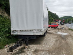 Prikolica tandem 9.3H 3.2