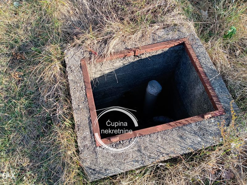 Hodbina, zemljište i prizemni objekat 9
