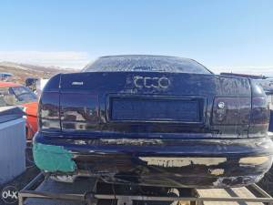 Djelovi audi a8 d2 37 v8 bih papiri