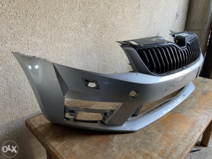 Skoda Oktavia RS prednji branik 5e0807221f