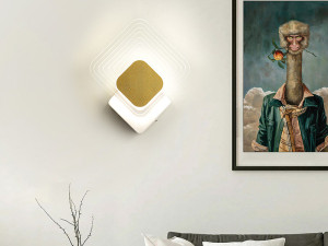 Moderna zidna LED lampa