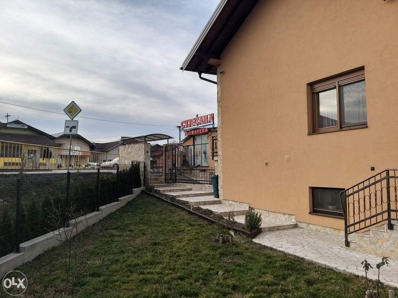 Stambeno-poslovni kompleks na prodaju - cca 250 m2 50