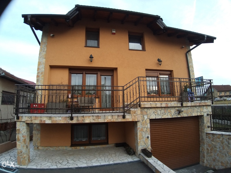 Stambeno-poslovni kompleks na prodaju - cca 250 m2 27