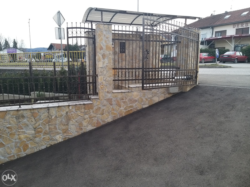 Stambeno-poslovni kompleks na prodaju - cca 250 m2 34
