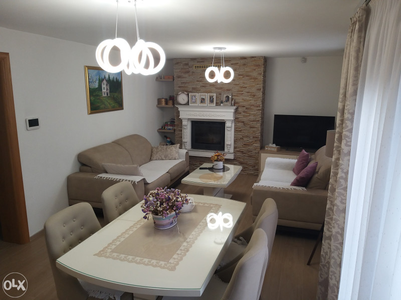 Stambeno-poslovni kompleks na prodaju - cca 250 m2 13