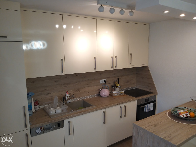 Stambeno-poslovni kompleks na prodaju - cca 250 m2 12