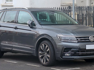 Šoferšajba VW TIGUAN Auto stakla Pit-Box Tuzla