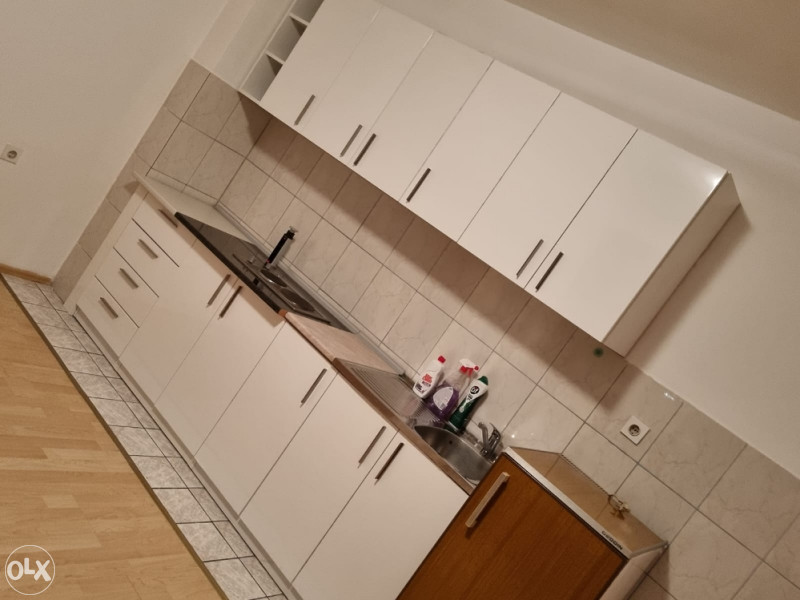 PRODAJEM GARSONJERU - PRIJEDOR (MILUTINA MILANKOVICA 7) 2