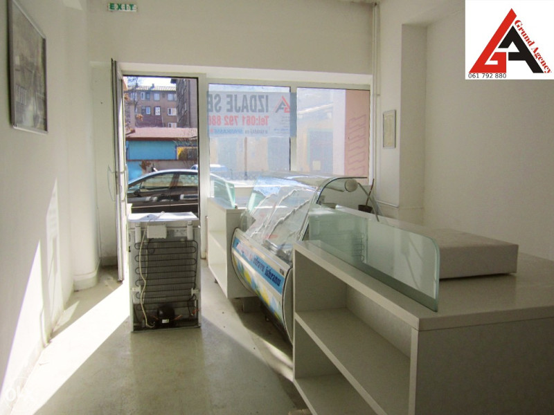 Poslovni prostor 77 m2 - ZENICA 9
