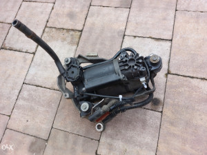 Audi A8 kompresor zracnog ovjesa amortizera airmatic