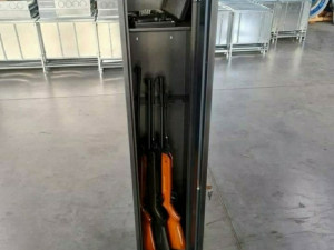 Ormar/sef za pusku/pistolj