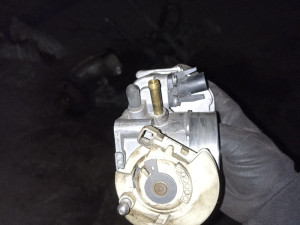 Audi A6 C5 2.4 V6 Klapna Gasa Dijelovi