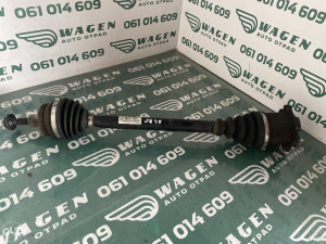 Poluosovina Audi A4 B6 (fotografija 2)