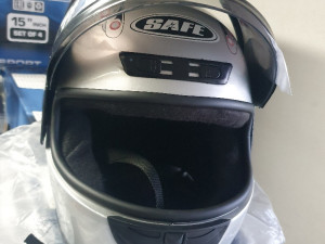 Kaciga za motor sa vezirom