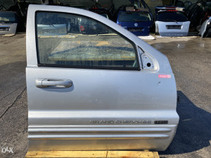 Vrata prednja desna komplet Jeep Grand Cherokee (fotografija 2)