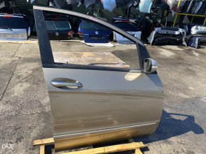 Vrata prednja desna komplet Mercedes A klasa (fotografija 2)