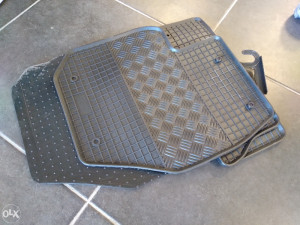 PATOSNICE PODMETAČI GUMENI VOLVO S60 V60 2011-