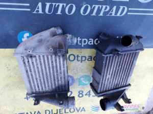 POKLOPAC MOTORA AUDI A4 A6 2.5 TDI