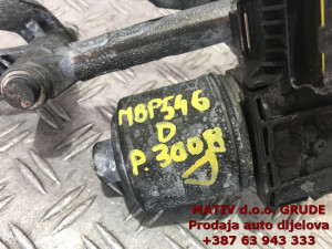 Motorić BRISAČA prednji DESNI Peugeot 3008 2013