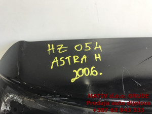 HAUBA ZADNJA gepek vrata Opel Astra H GTC 2006