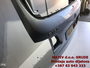 HAUBA ZADNJA gepek vrata Mercedes B klasa w245 2007