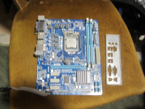 1155 soc. / GIGABYITE GA-H61M