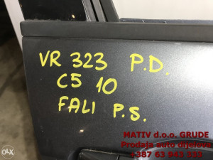 Vrata prednja DESNA Citroen C5 2010