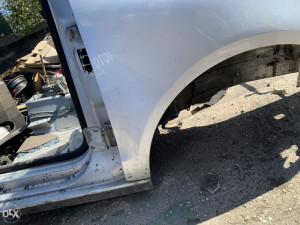 Blatobran desni original Volkswagen Polo 2008 (fotografija 5)