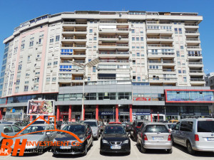 Višenamjenski poslovni prostor 372 m2, "Titanik", Tuzla
