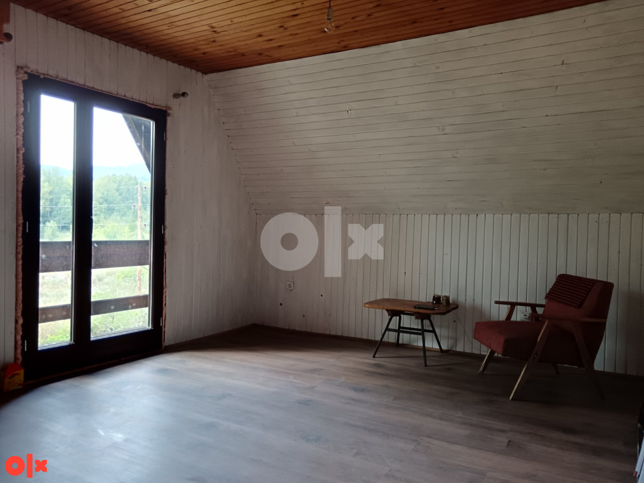 Kuća   Rogoušići -Pale, uz glavni put prema Sarajevu 3
