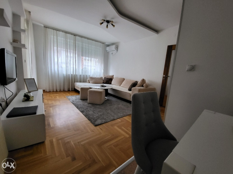 Stan na dan 2 spavace sobe Istocno Sarajevo - Lukavica