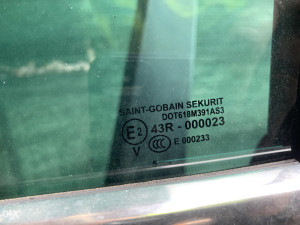 Staklo prozor vrata zadnje lijevo Volkswagen Touareg 2006 (fotografija 3)