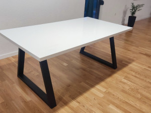 Stol visoki sjaj mdf metal noge