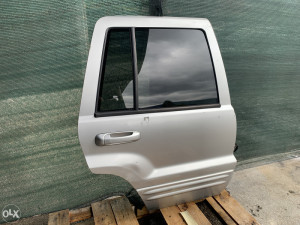 Vrata staklo zadnja desna Jeep Grand Cherokee 2004 (fotografija 6)