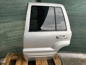 Vrata staklo Jeep Grand Cherokee 2004 (fotografija 5)