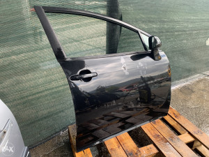 Vrata prednja desna staklo Toyota Corolla Verso (fotografija 3)