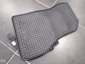 PATOSNICE PODMETAČI GUMENI BMW X1 F48 16- X2 F39 18-