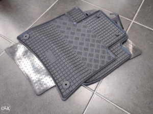 PATOSNICE PODMETAČI GUMENI TOUAREG PORSCHE CAYENNE 10-