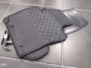 PATOSNICE PODMETAČI GUMENI ŠKODA YETI 09-