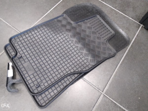 PATOSNICE PODMETAČI GUMENI MERCEDES ML W164 GL X164 06-