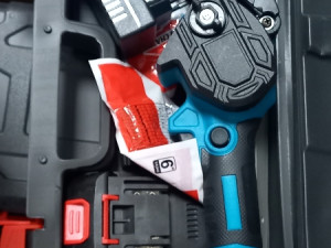 Aku motorka sa dvije baterije